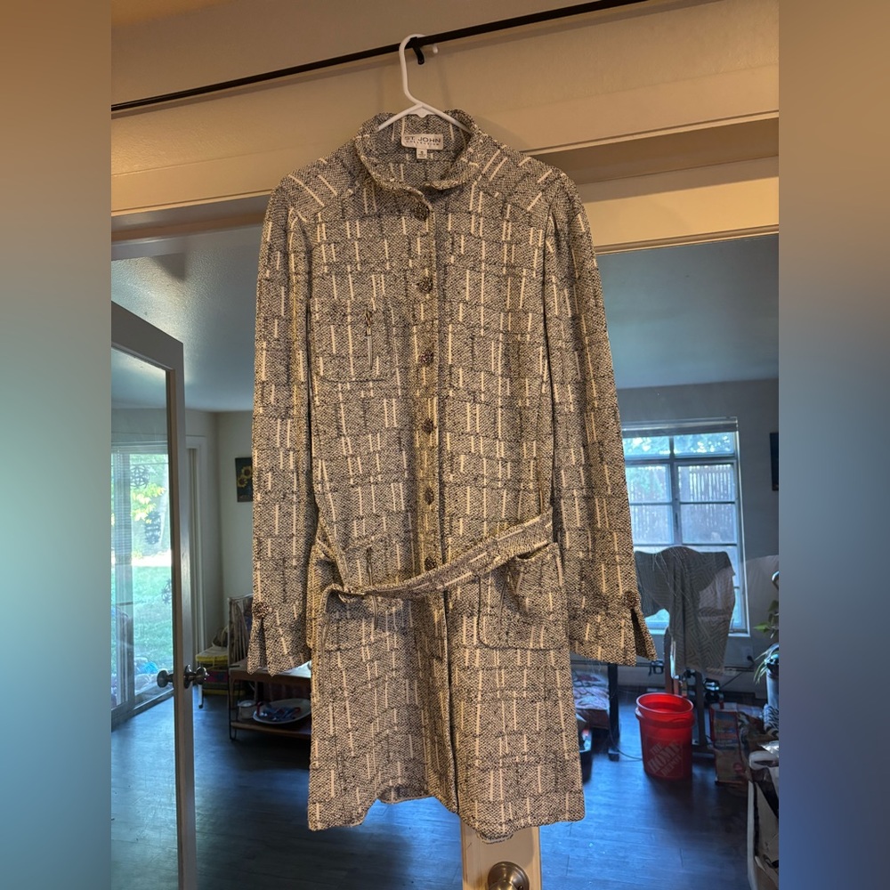 St. John vintage coat women’s size 10 EUC